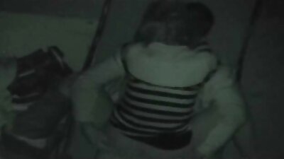 En het tik blir knullad i hennes heta runda röv riktigt hårt