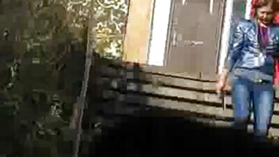 Foxy blondin föredrar het sex istället för att lära sig
