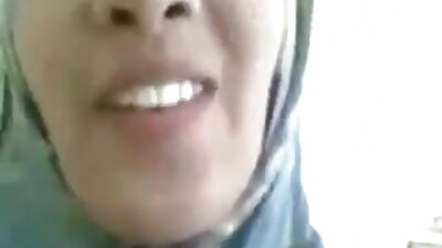 Petite college babe vill verkligen knulla hängde bror